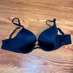 SAVAGE X FENTY T-SHIRT BRA
COLOR: BLACK CAVIAR
SIZE: 34B